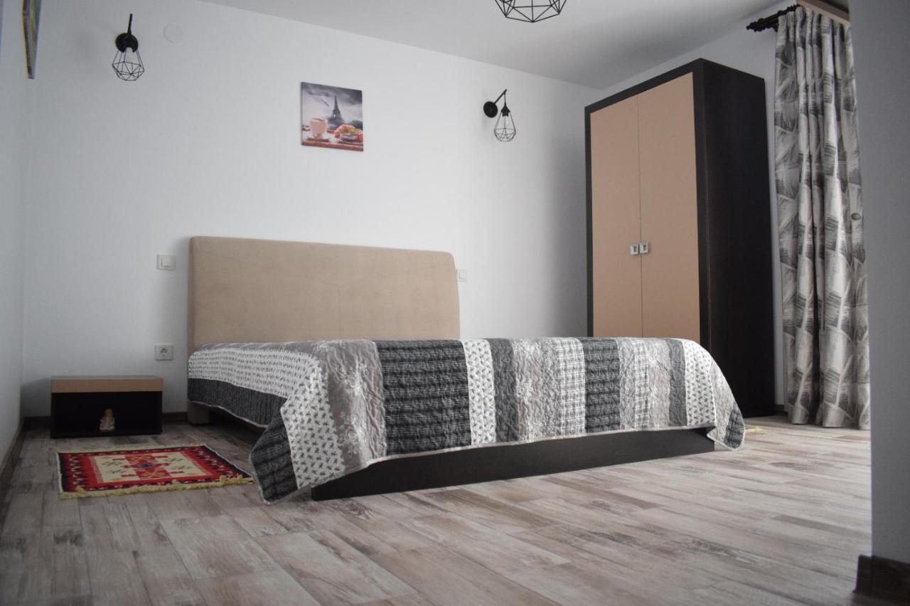 Casa Dumitru Hotel Cerasu Bagian luar foto