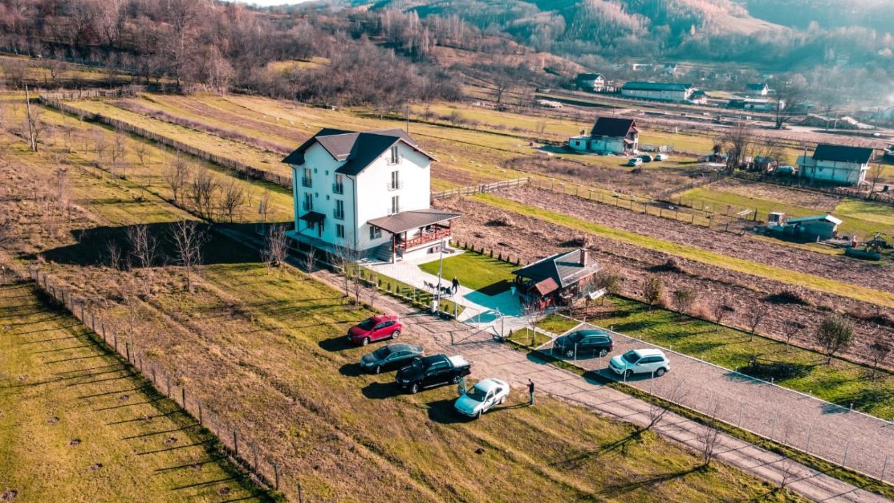 Casa Dumitru Hotel Cerasu Bagian luar foto