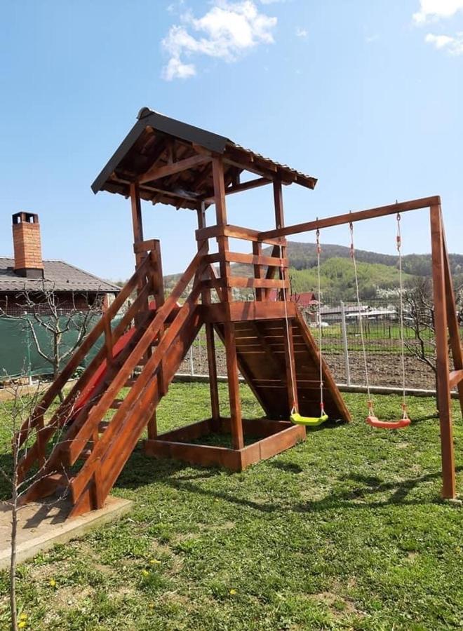Casa Dumitru Hotel Cerasu Bagian luar foto